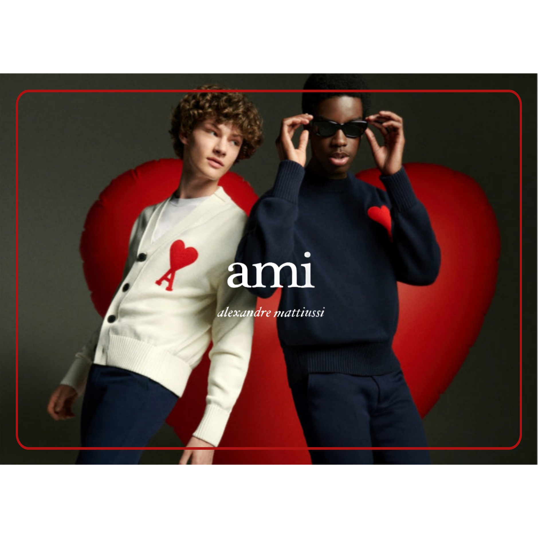 [AMI]아미 스몰하트 로고 스웨트셔츠(25년 병행수입)